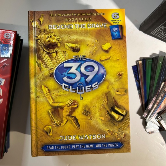 39 Clues Hardcover Books 1-8 plus bonus book and cards - Picture 7 of 16